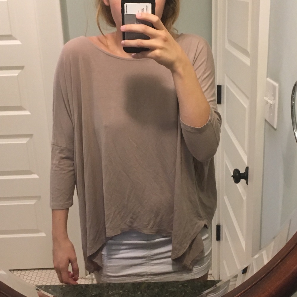 Asymmetrical Quarter Sleeve